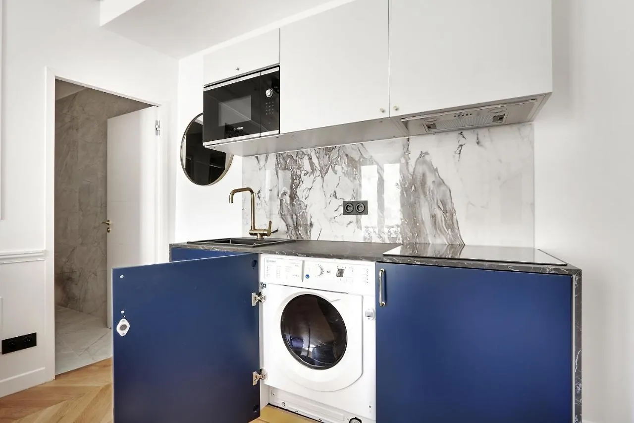 Pick A Flat'S Apartment On Rue Montorgueil Paris France